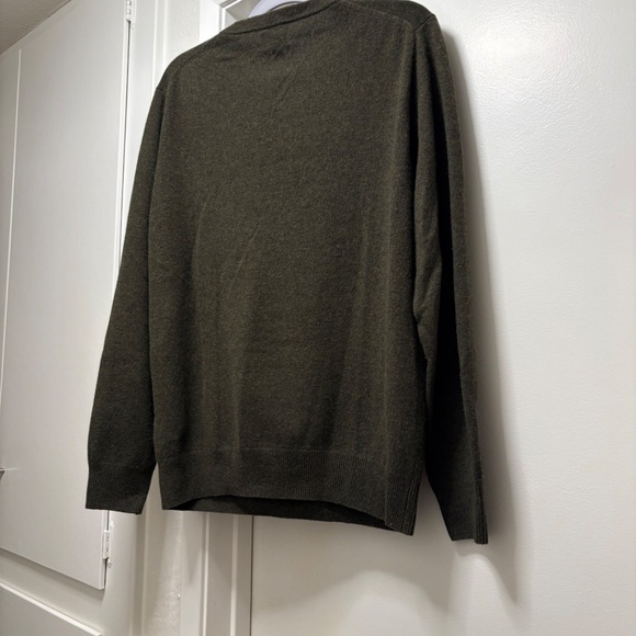 J Crew classic crewneck cashmere sweater - as is - size small - Picture 2 of 8